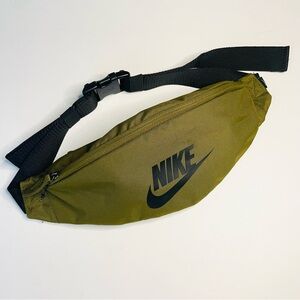 Nike Heritage Hip Pack Khaki Green Fanny Bag NWOT